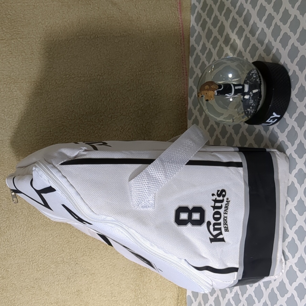 LA Kings insulated bag with snow globe - Picture 5 of 11